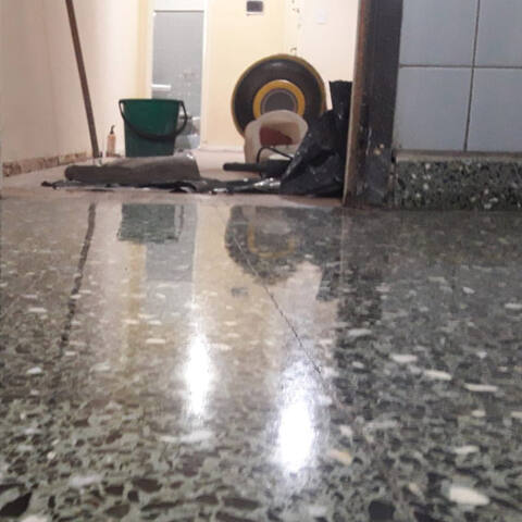 Pulido de mosaico con piedras diamantadas